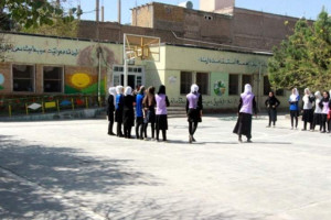    مکاتب دخترانه در هرات بدون ممانعت بازگشایی می‌شود