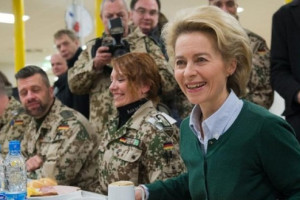 سفر وزیر دفاع آلمان به افغانستان در آستانه سال نو  میلادی 