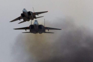     حمله هوایی و راکتی اسراییل به نوار غزه