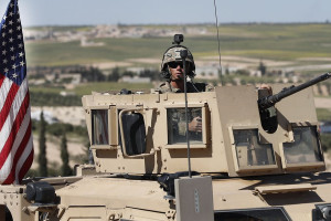 امریکا حضور نظامی‌اش را در خاورمیانه حفظ می‌کند