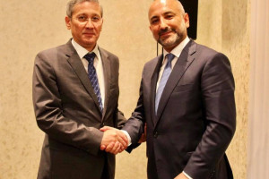 قزاقستان از پالیسی افغانستان در راستای صلح و امنیت حمایت میکند