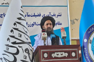 برادر به سیلزدگان غور کمک نقدی کرد