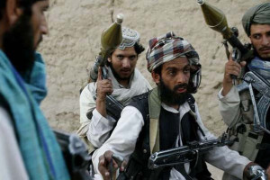 حمله شبانه طالبان بر پوسته‌های امنیتی در غزنی