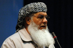  محمد اسماعیل خان، از مخالفان مسلح درولایت غور حمایت می‌کند