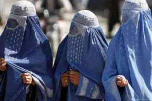 طالبان: برجستگی‌های بدن‌ زنان نباید معلوم شود