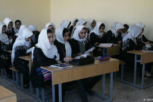 آرمان‌های دختران دانش آموز در افغانستان سرکوب می‌شود