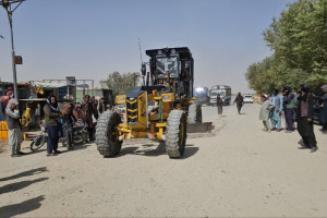 کار ترمیم سرک غزنی – شرنه به ارزش ۱۴۵ میلیون افغانی آغاز شد