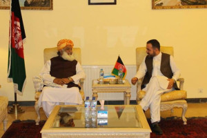 دیدار سفیر افغانستان با پدر معنوی طالبان در پاکستان