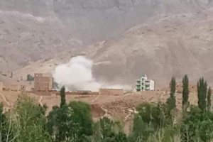 طالبان ساختمان ولسوالی «مالستان»‌ غزنی را انفجار دادند