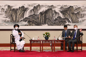 چین و طالبان روی بازسازی اقتصادی گفتگو کردند
