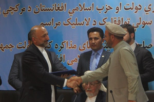  طالبان از حزب اسلامی الگو بگیرند/ صلح تنها راه حل است