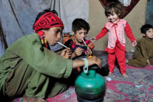 یک میلیون کودک در افغانستان معتاد اند
