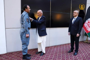 ارگ به ۱۶ منسوب امنیتی کابل مدال اعطا کرد