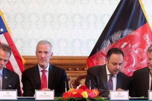 موافقتنامه کمک ۱۰۰ میلیون دلاری میان افغانستان و آمریکا به امضا رسید