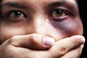 خشونت علیه زنان هنوز محو نشده است