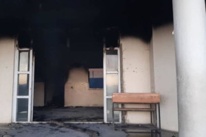 در نخستین روز آتش‌بس در غزنی یک مکتب آتش زده شد