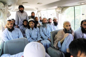 نگرانی طالبان از احتمال حمله داعش بر موتر حامل زندانیان