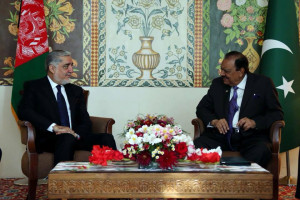 رئیس جمهور پاکستان خواستار بهبود روابط کشورش با افغانستان شد