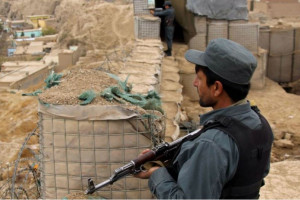 سقوط مرکز ولسوالی دهراوود ارزگان به دست طالبان