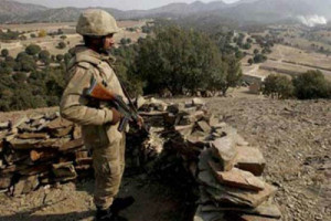  کشته شدن یک سرباز پاکستانی در نزدیکی مرز افغانستان