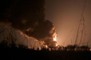 تاسیسات نفت و گاز اوکراین آتش گرفته‌اند