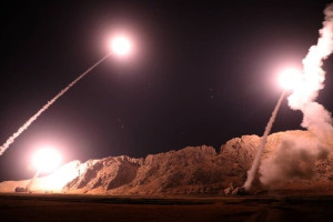 حمله موشکی ایران به پایگاهای نظامی امریکا در عراق