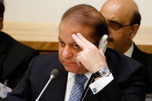 نخست وزیر پیشین پاکستان به 10 سال زندان محکوم شد