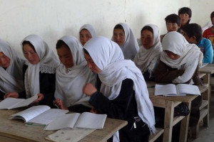 طالبان: بازگشایی مکاتب دخترانه شایعه است