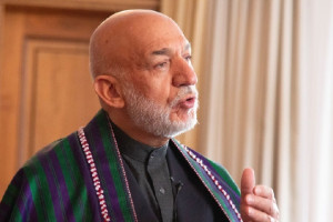 تاکید کرزی و وزیر خارجه ایران روی دولت فراگیر در افغانستان