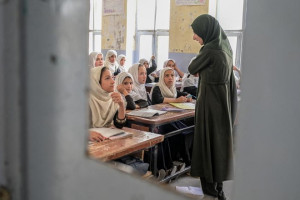 یونیسف معاش دو ماه آموزگاران را میپردازد