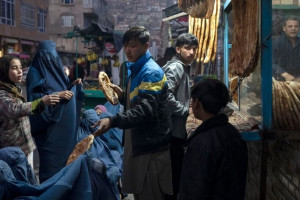 اوچا: ۹۵ درصد مردم افغانستان غذای کافی برای خوردن ندارند