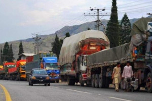 صادرات افغانستان نزدیک به دو میلیارد دالر رسید