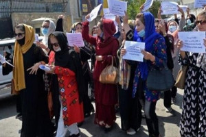  امریکا تعهدات خود به زنان افغانستان را بررسی کند