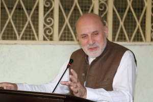 داوودزی: طالبان به دنبال نظام امارتی نیستند