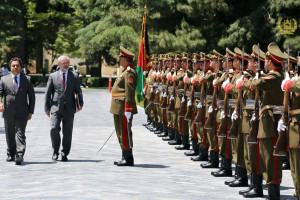 غنی اعتمادنامه سفیران کویت و اسلواک را برای افغانستان پذیرفت