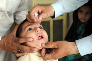 مبارزه با ویروس فلج اطفال آغاز می شود