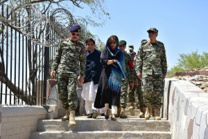 حنا ربانی خواستار تسهیلات برای مسافران افغان در تورخم شد