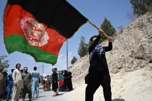     حمایت از بیرق سه رنگ افغانستان؛ چندین نفر کشته و زخمی شدند