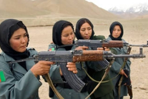 کمک ۱۰ میلیون دالری امریکا به زنان افغان در صفوف پولیس