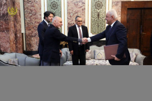 اعتماد نامه سفیر آذربایجان برای افغانستان را رئیس جمهور پذیرفت