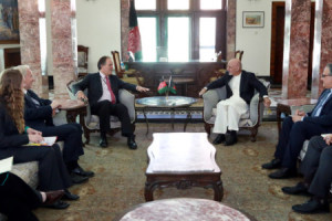 بریتانیا از استراتیژی آمریکا در قبال افغانستان حمایت می کند