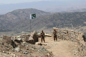 کشته شدن سه سرباز پاکستان در حمله تروریستی