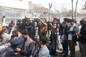 مجاهد: خبرنگاران وصل‌ کننده نظام و مردم‌ اند