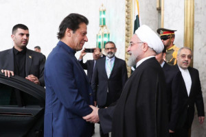 عمران خان: تنش میان تهران و ریاض را رفع می کنم
