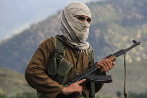 دو مکتب در لوگر از سوی طالبان آتش زده شد