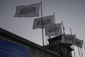 بخش تمدید پاسپورت و حقوقی سفارت افغانستان در تهران تعطیل شد