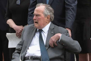 جورج بوش پدر در سن ۹۴ سالگی درگذشت