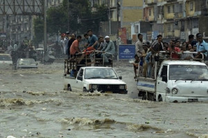  پاکستان برای رسیدگی به آسیب‌دیدگان سیلاب خواستار کمک شد