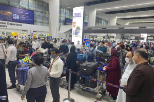 روند انتقال افغانهای گیر مانده در هند آغاز شد