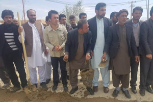 به رسم اعتراض یک جاده در ولایت کاپیسا کاه گل شد